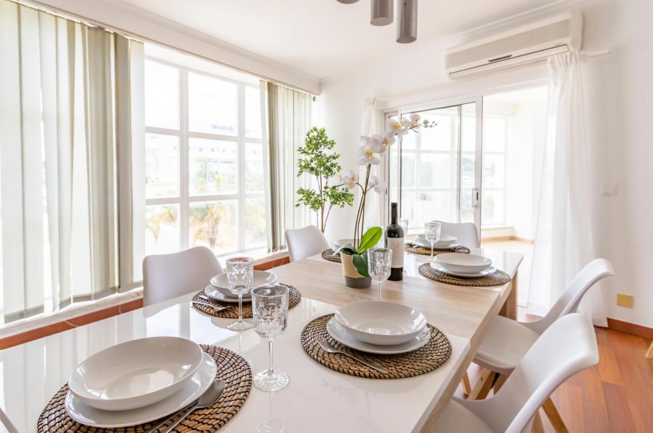 Spaceful Apartment In Албуфейра Екстериор снимка