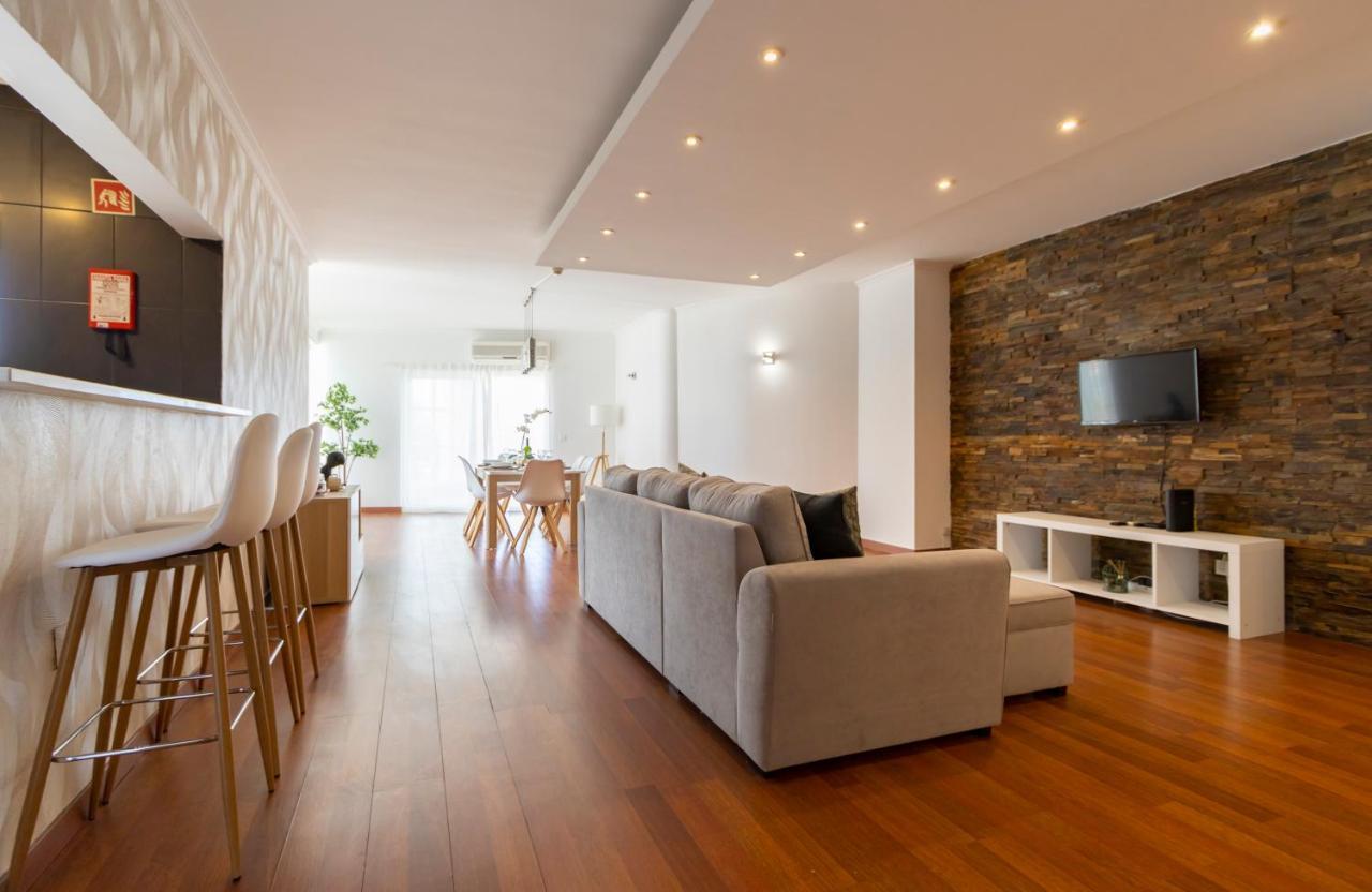 Spaceful Apartment In Албуфейра Екстериор снимка