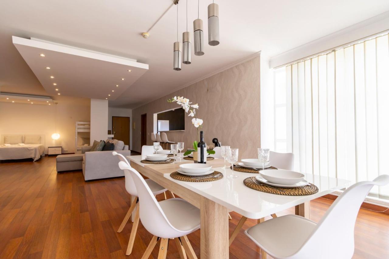 Spaceful Apartment In Албуфейра Екстериор снимка